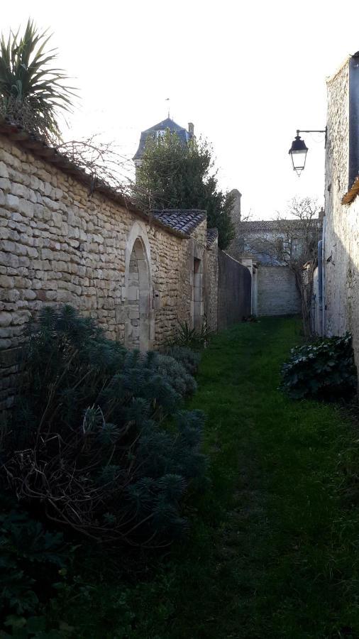 Les Jardins De Clerjotte Bed & Breakfast Saint-Martin-de-Re Bagian luar foto